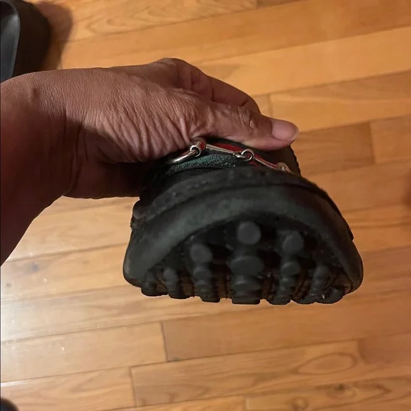 Men Gucci Black Leather Loafers - Picture 11 of 16